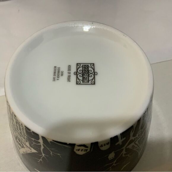 222 Fifth Halloween 4-1/2" Ceramic Appetizer Snack Bowls set of 4 G22 - Picture 4 of 6